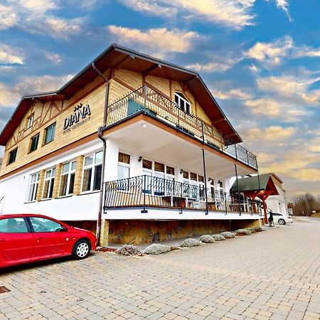 Hotel Diana Stráža Exteriör bild