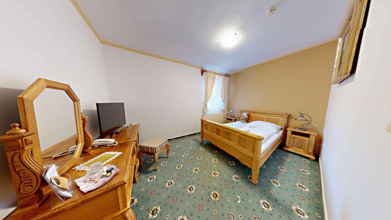 Hotel Diana Stráža Exteriör bild