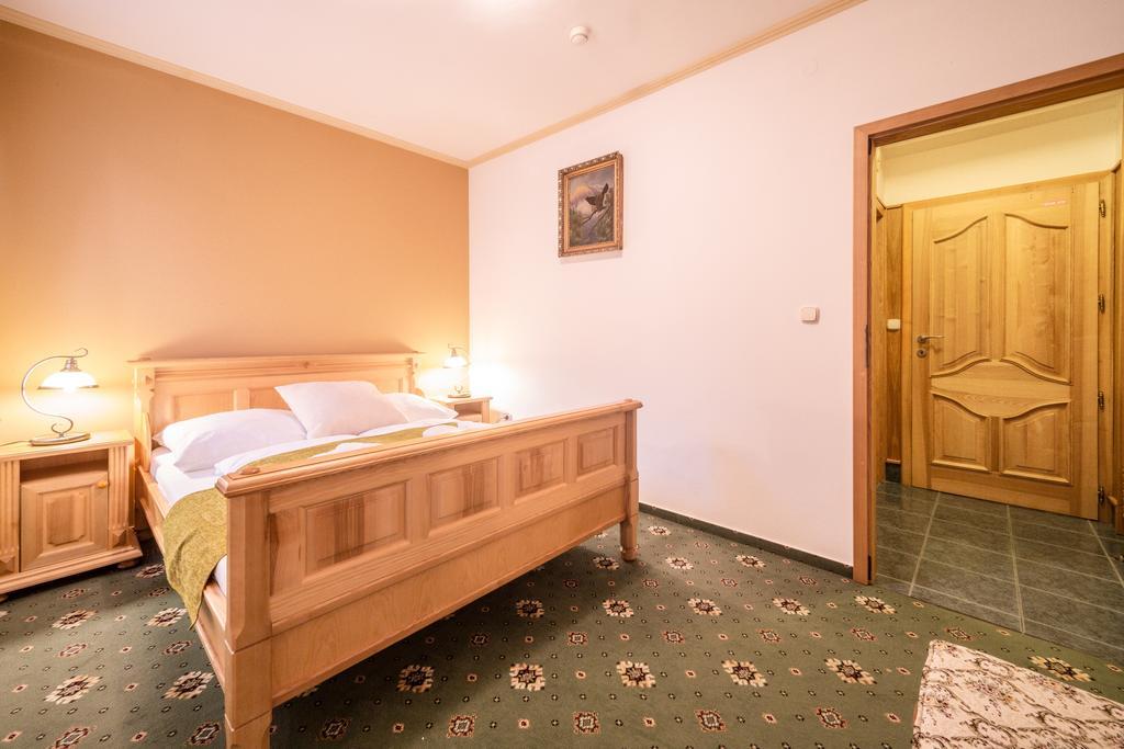Hotel Diana Stráža Exteriör bild